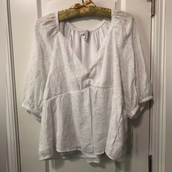 NWT  Sophia Vergara White Eyelet. Louse Top Plus Size XXXL - Picture 1 of 9